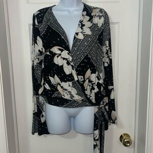 O’Neill wrap top